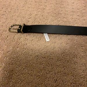 Black Levi’s leather belt